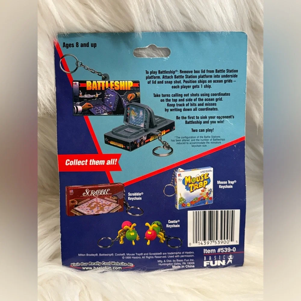 Battleship Keychain New Sealed 1999 Basic Fun Mini Travel Board Game